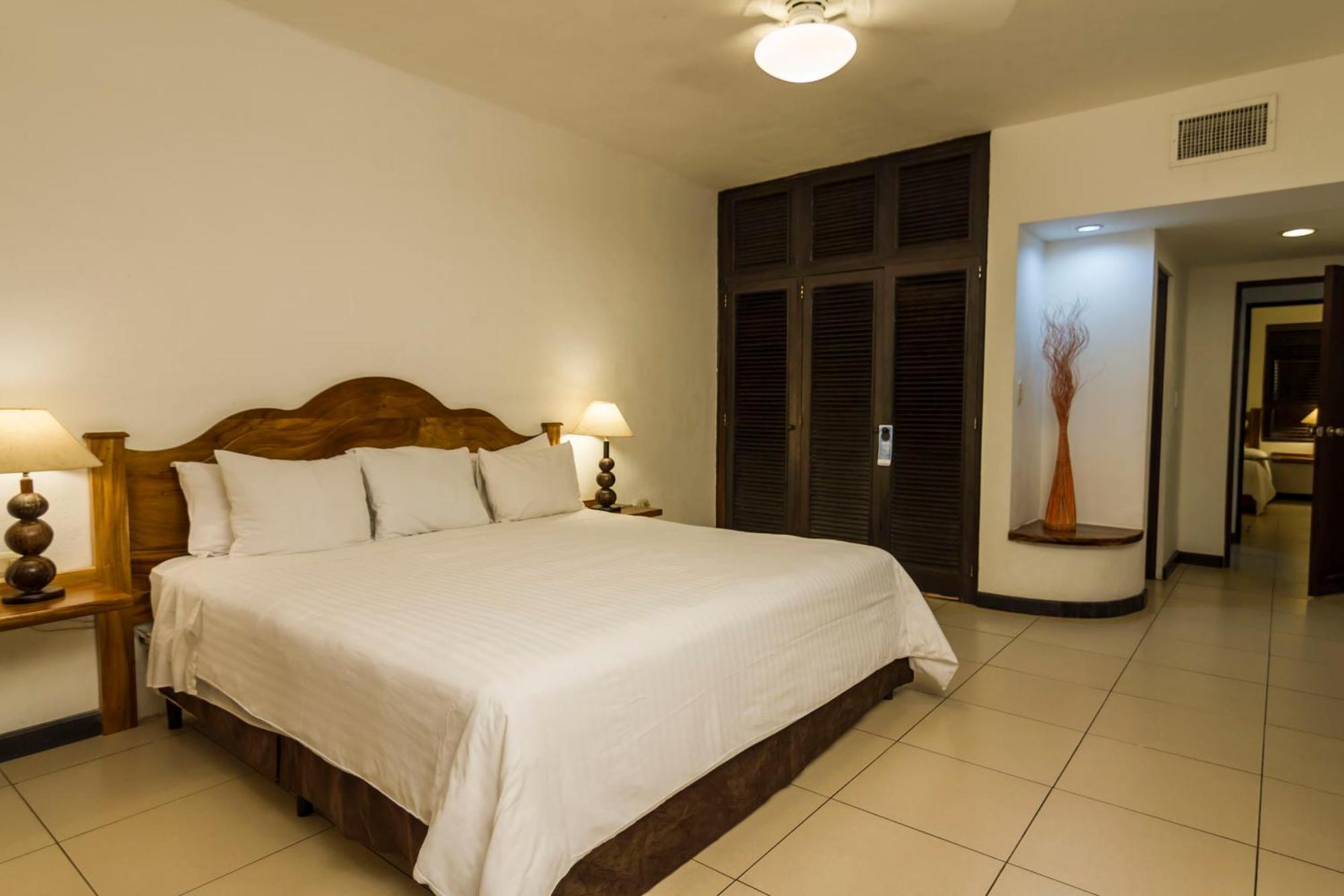 Hotel Soleil Pacifico Chulamar Eksteriør billede