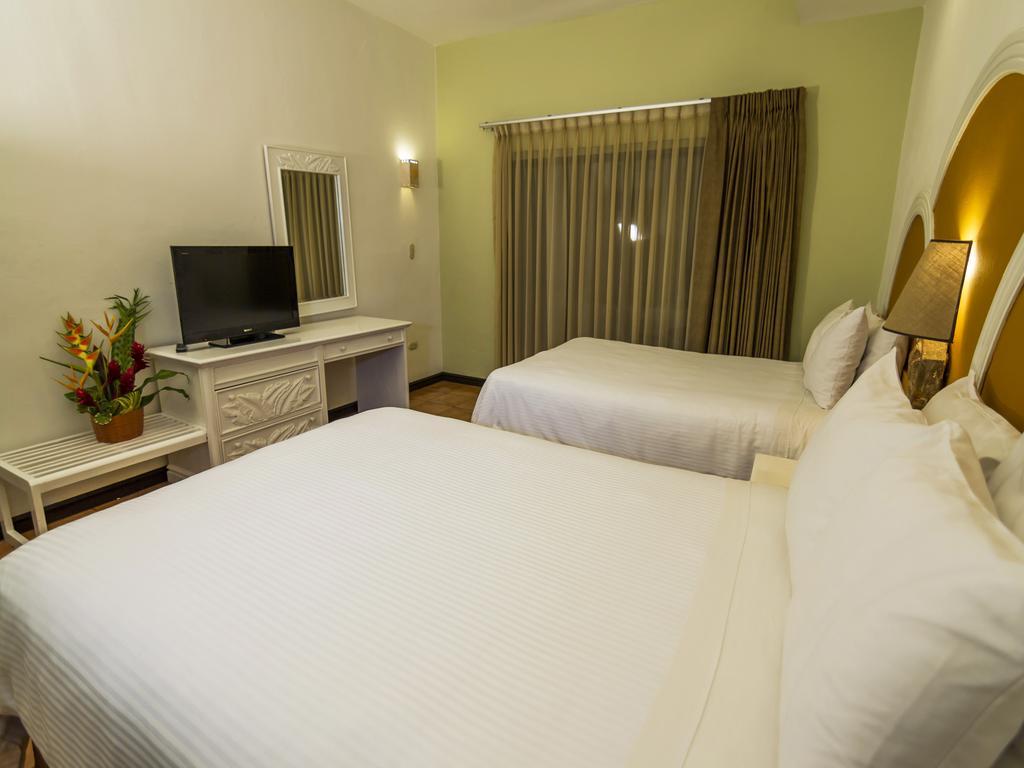 Hotel Soleil Pacifico Chulamar Værelse billede