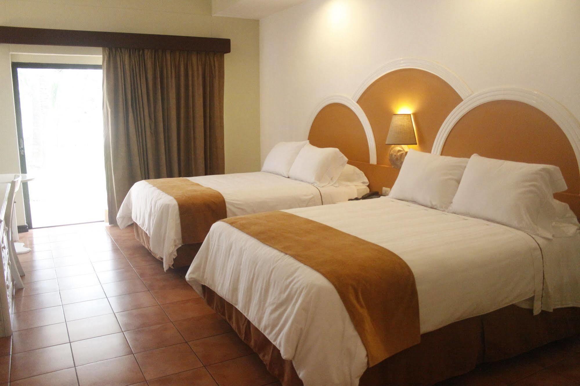 Hotel Soleil Pacifico Chulamar Eksteriør billede